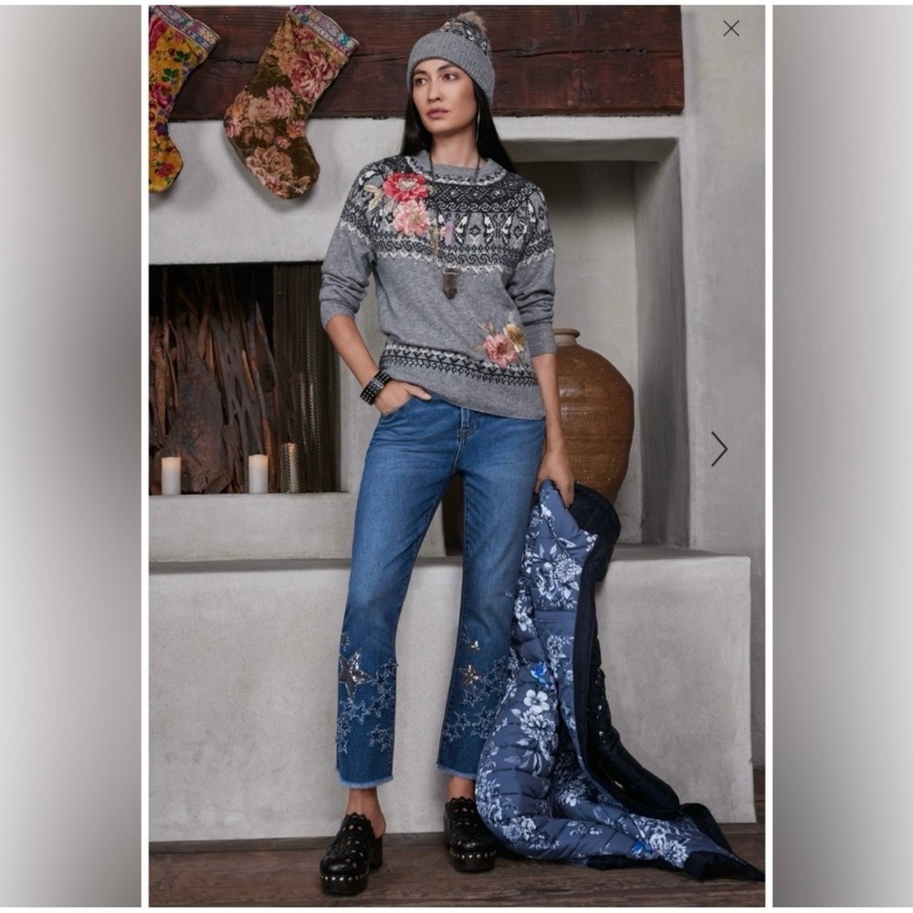 Johnny Was The Cropped Baby Boot Star Sequin Embroidered Jeans Medium Wash Denim